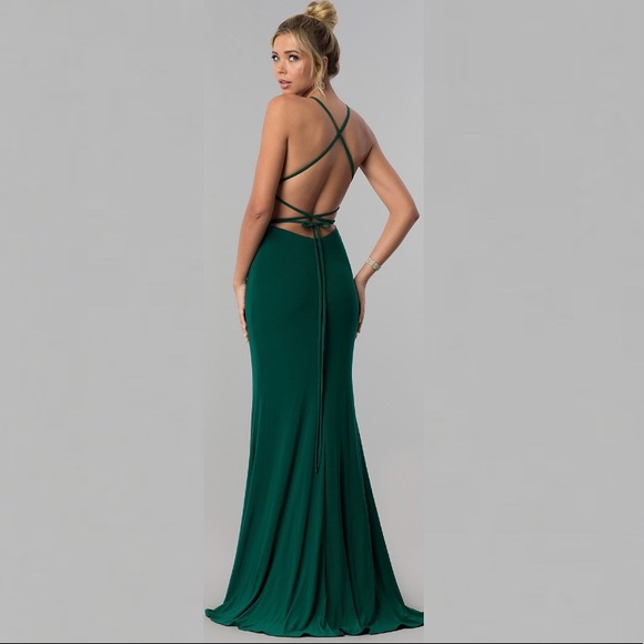 Square-Neck Emerald Green Open-Back Evening Gown - Picture 2 of 6